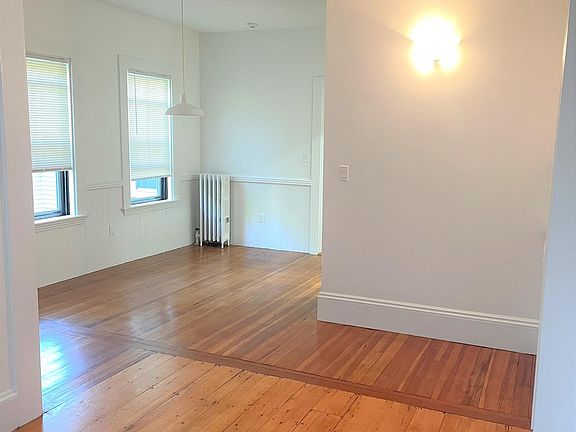 4th image of 32 Healey St #2