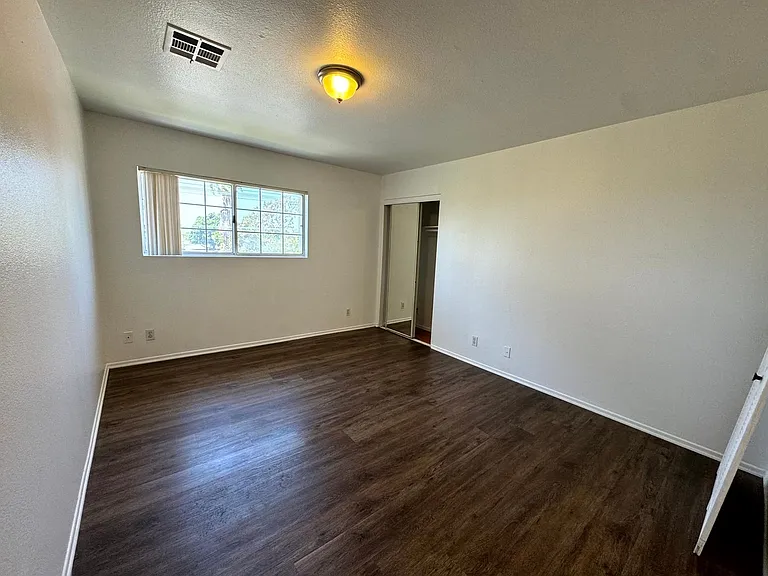 12048 Culver Blvd — Photo 15