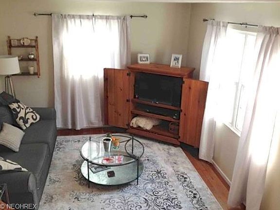 5th image of 222 Chagrin Blvd