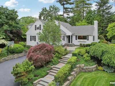 100 Crest Rd, Ridgewood, NJ, 07450