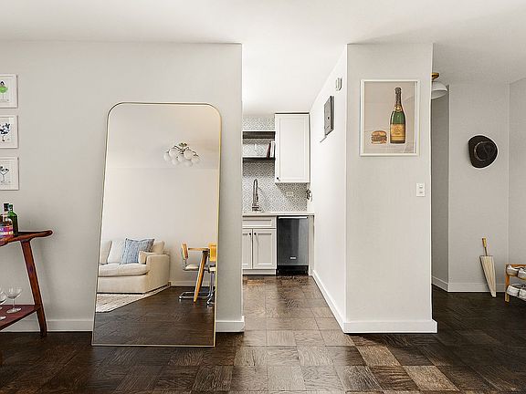4th image of 333 E 79th St APT 1R