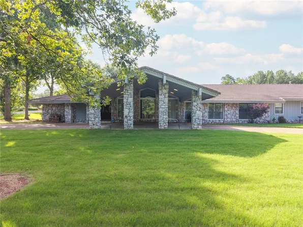 1 Vista Hills Blvd, Van Buren, AR 72956