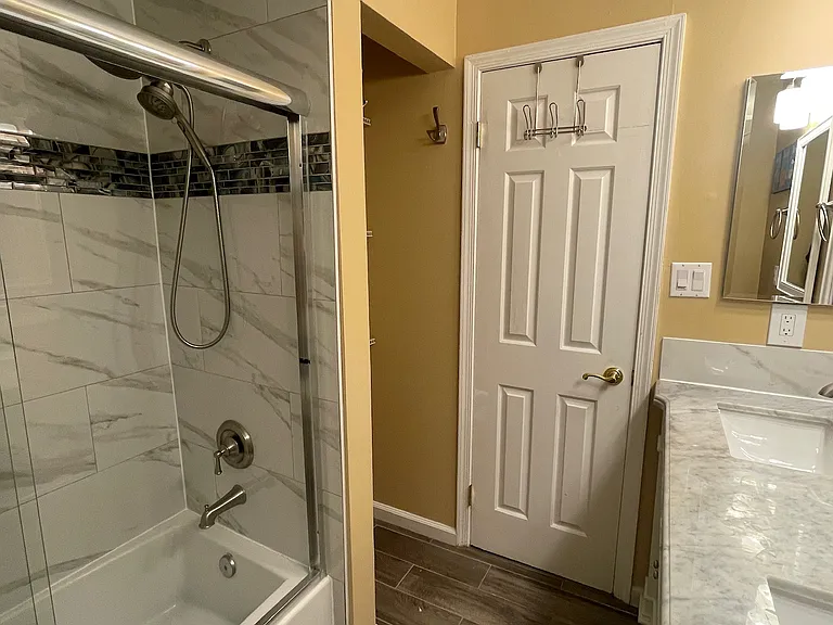 9025 Streamview Ln — Photo 10