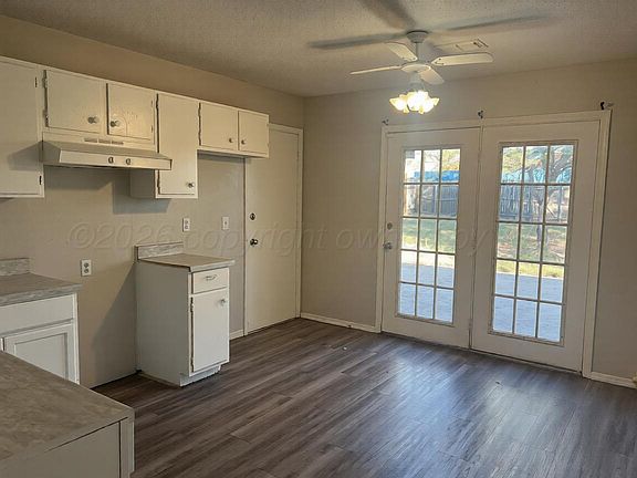 4th image of 3110 Redwood St