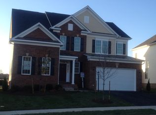 23233 Fallen Hills Dr, Ashburn, VA 20148