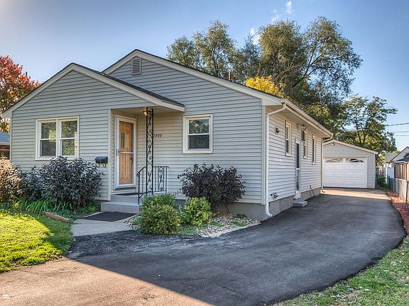 2nd image of 2907 Avenue F