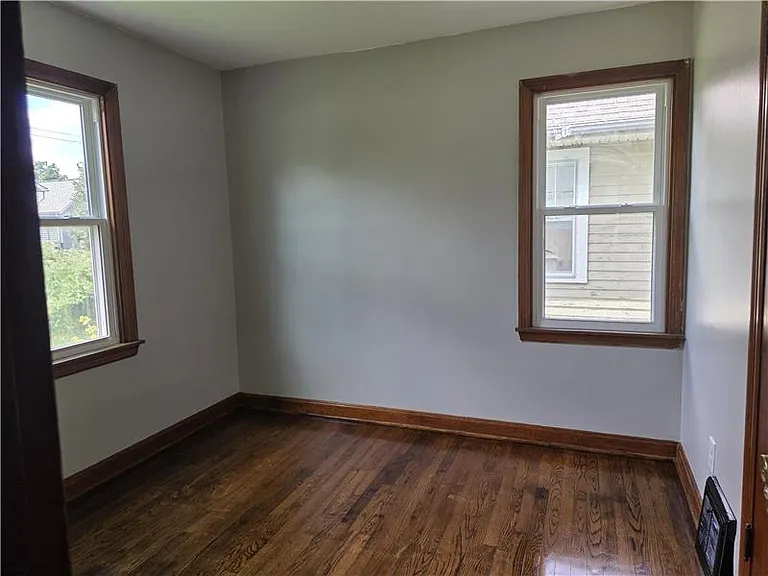 772 S Ogden Ave — Photo 7