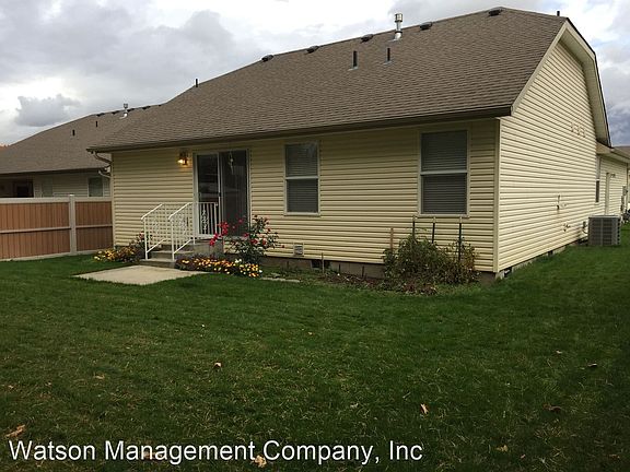 2nd image of 1228 S Van Marter Ln