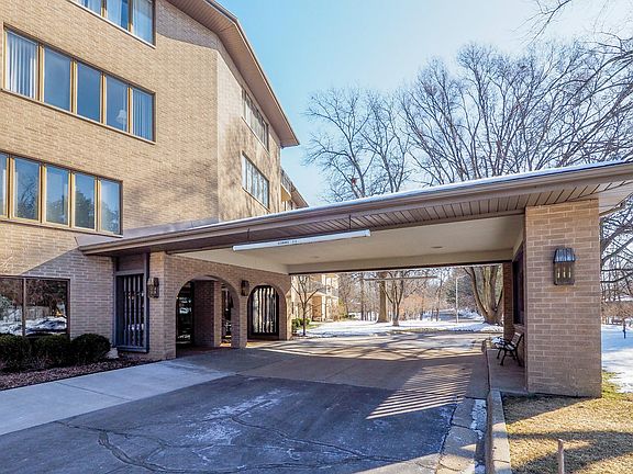 4th image of 4040 Greenleaf Cir APT 208