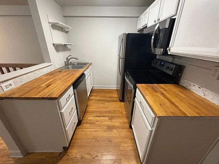 Welcome to 400 East Clayton Street! — Photo 50