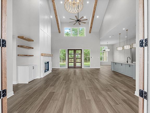 5th image of 10039 Lakeside Oaks Dr