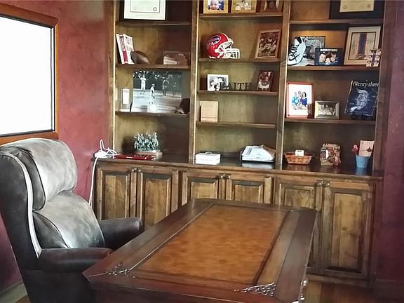 2nd image of 3005 Monica Ln