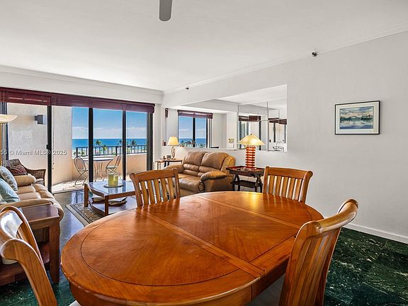 4th image of 201 Crandon Blvd APT 605