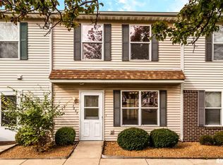 3843 W Palmyra Ct #2, Peoria, IL 61604