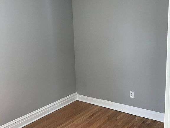 4th image of 3258 N Neenah Ave #1