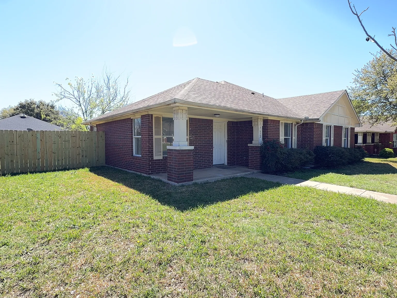 4 bed, 1719 sqft, $2,100 — Photo 3