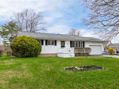 41 Fox Chapel Rd, Pittsford, NY, 14534
