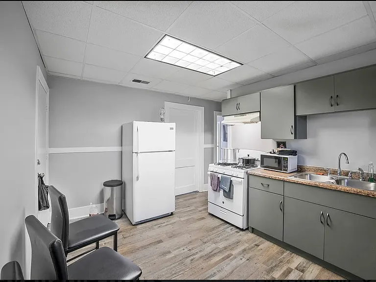 1665 Aberdeen St #2 — Photo 3