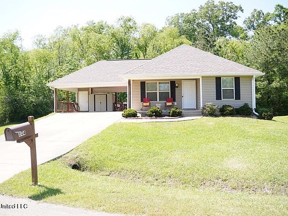 2nd image of 144 Cedar Brook Dr
