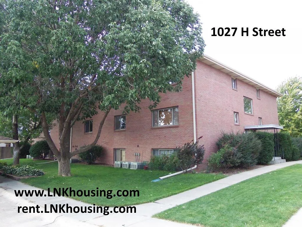 1027 H St, #8 — Photo 3