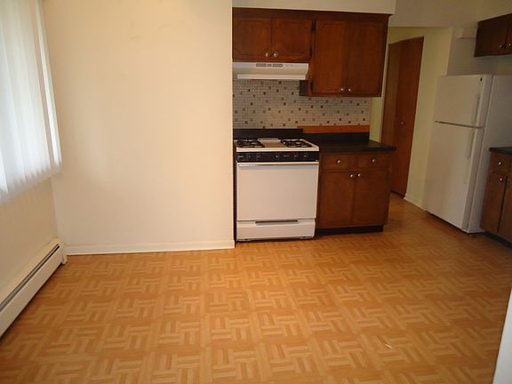 4th image of 8701 S 84th Ct APT 10