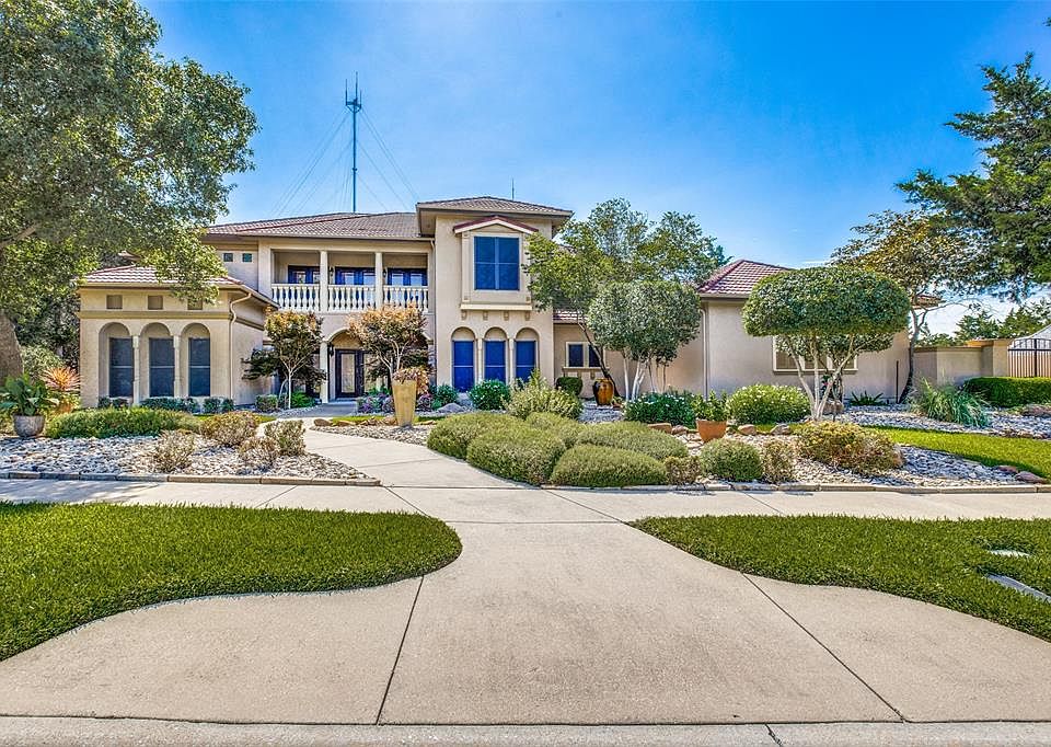 1st image of 228 Royal Vista Dr