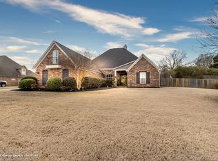 6297 Carson Dr, Olive Branch, MS 38654
