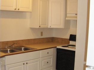 211 W Cherry St, Centralia, WA 98531