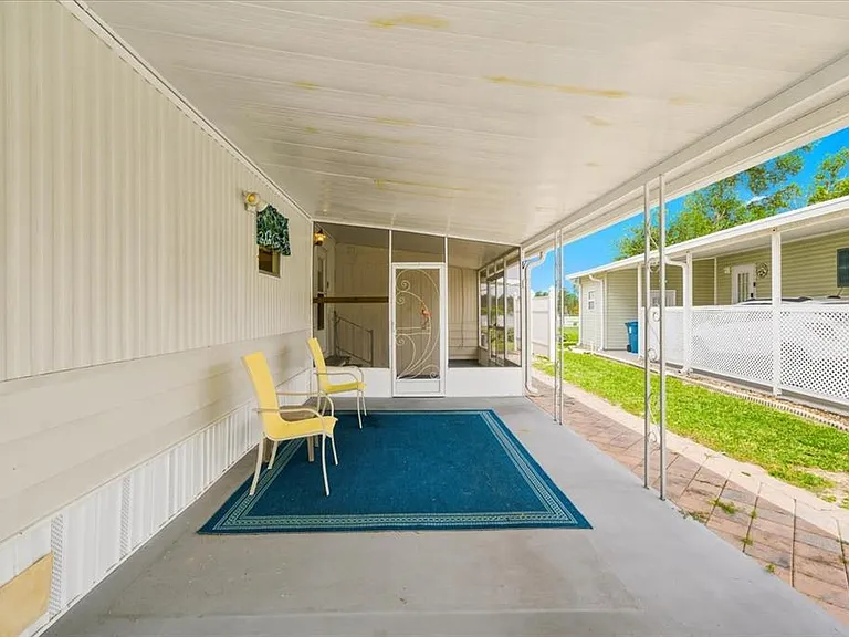 7505 Fairlane Ave — Photo 5
