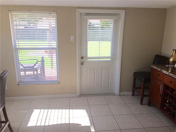 4th image of 4775 Meadow Dr