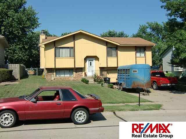 2nd image of 7821 Chinawood Ave