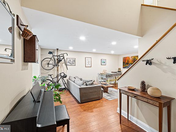 5th image of 1202 Saint Andrews Ct