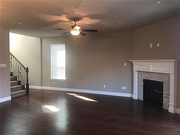 5th image of 2532 Jackson Dr