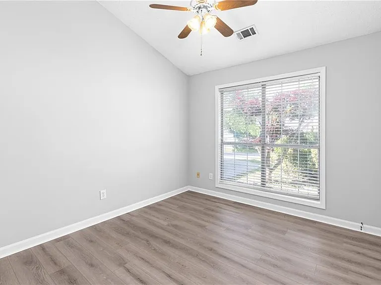 2110 Racquet Club Cir — Photo 30