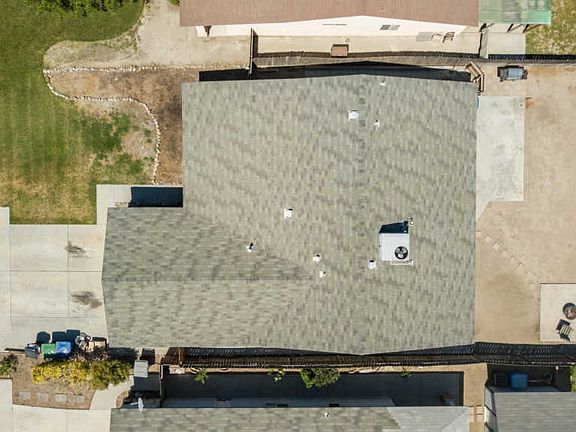 3rd image of 1010 Birch Ave