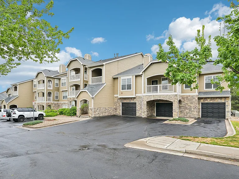 Stone Cliff Apartments — Photo 32
