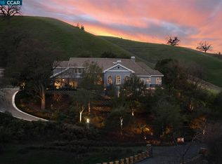 100 Bridges Ct, Alamo, CA 94507