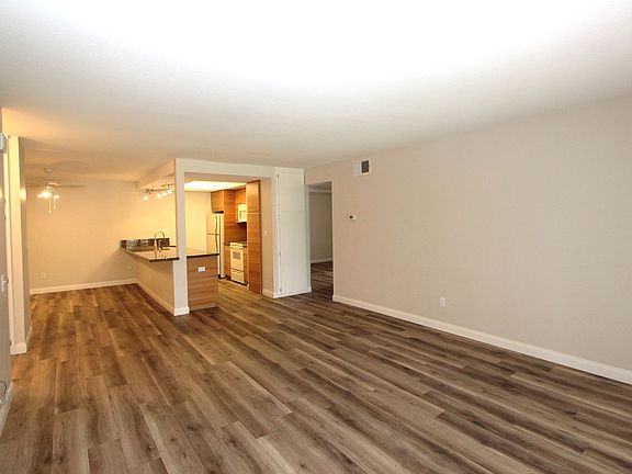 2nd image of 5999 Rancho Mission Rd Unit 219