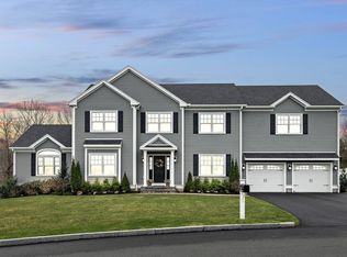 5 Regans Way, Melrose, MA 02176