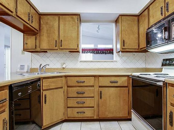 5th image of 8431 Hidden Meadow Dr