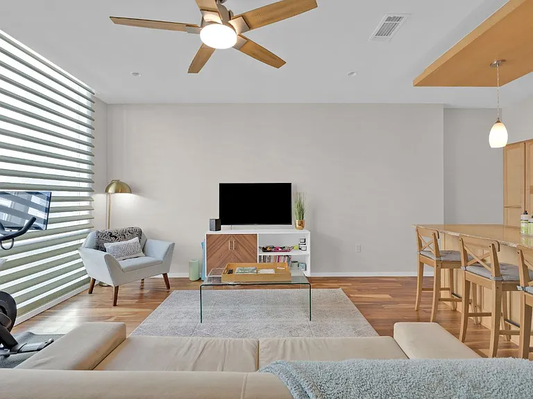 1600 Barton Springs Rd #6304 — Photo 6