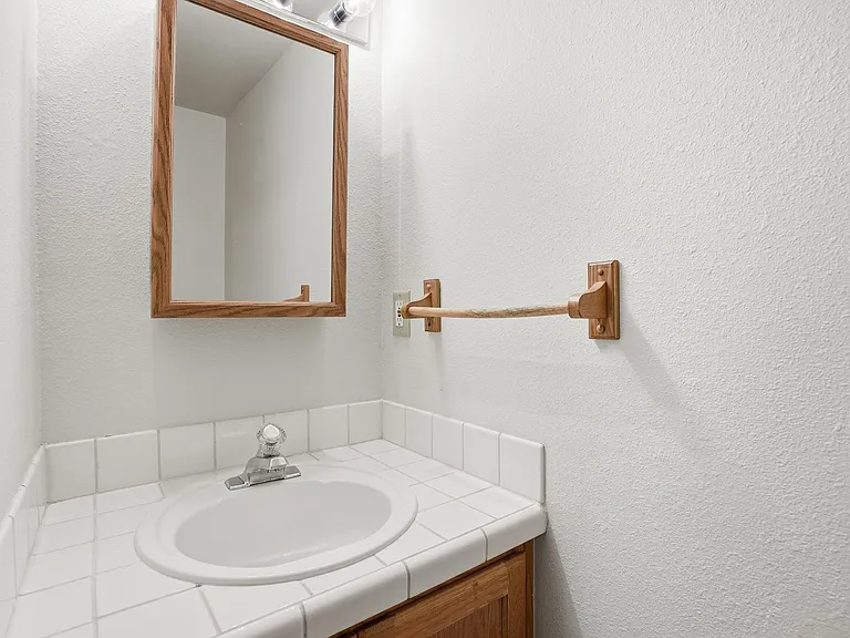 13221 E 31st Ct — Photo 17