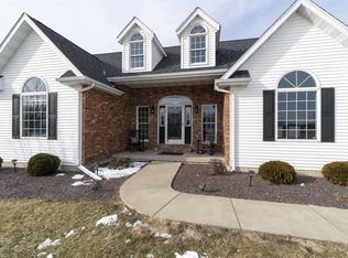 206 Legion Rd, Washington, IL 61571