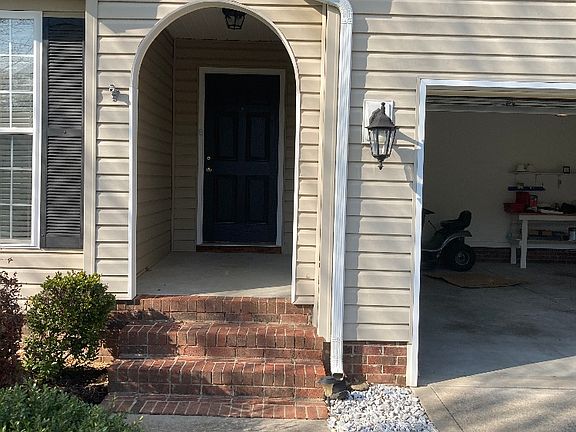3rd image of 809 Carole Summey Dr