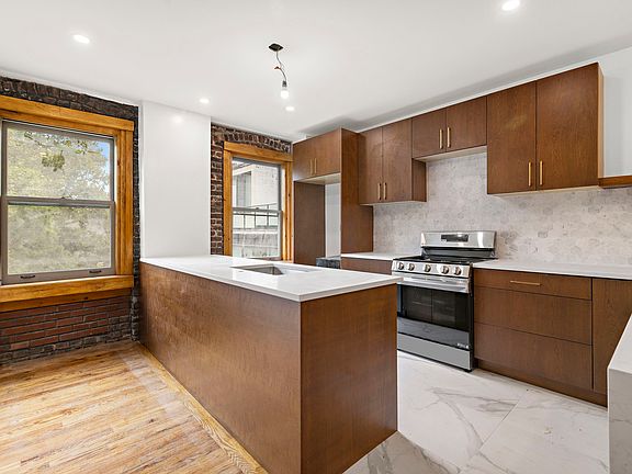 3rd image of 154 9th Ave #4