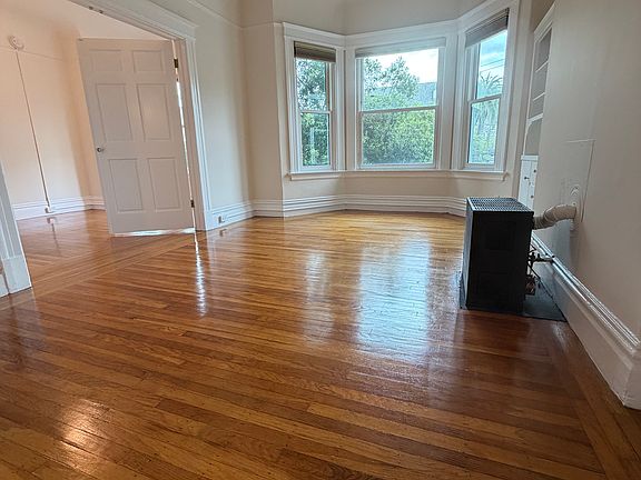 3rd image of 144 Carl St #3