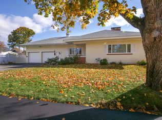 16 Fairmount Park E, Bangor, ME 04401