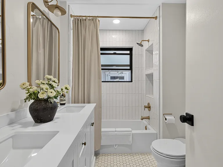 1106 Lake Home Dr — Photo 22