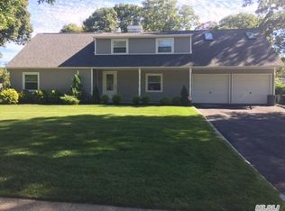 115 Holbrook Rd, Holbrook, NY 11741