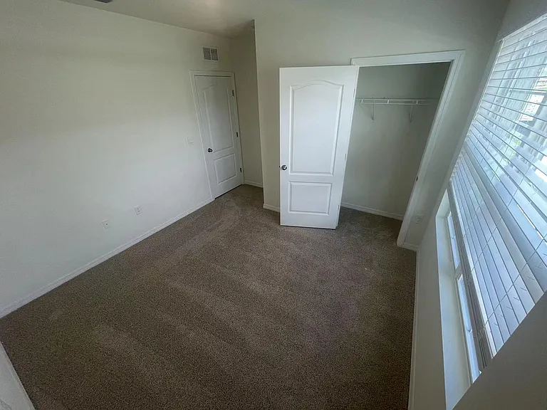 289 Sofia Ln — Photo 18